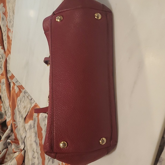 Micheal kors red leather tote - Picture 9 of 10